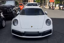 Cường Đô la cầm lái Porsche 911 tiền tỷ trên phố Sài Gòn