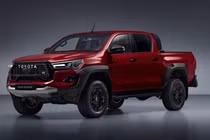 Toyota Hilux GR Sport II 2024 từ 1,58 tỷ đồng, đấu Ford Ranger Raptor