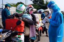 Bộ GTVT yêu cầu chuẩn bị đủ xe đưa người dân miền Tây về quê