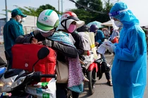 Bộ GTVT yêu cầu chuẩn bị đủ xe đưa người dân miền Tây về quê