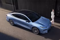 Geely Galaxy E8 2025 mới thêm cảm biến LiDAR, giá từ 21.100 USD