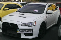 “Tóm gọn” huyền thoại Mitsubishi Lancer Evolution X tại Ukraine