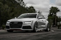 Xe sang Audi RS7 độ thân rộng rao bán hơn 23 tỷ đồng