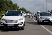 Hàng chục xe Santa Fe hội tụ offline du lịch tại Việt Nam