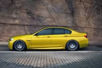 Siêu sedan thể thao BMW M5 độ mâm “kịch độc“