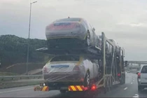 Vua Mswati mua 19 xe sang Rolls-Royce phục vụ gia đình