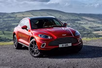 Aston Martin DBX thứ 2 màu độc về Việt Nam, hơn 16 tỷ đồng