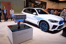 Xe sang BMW giá rẻ chạy nhiên liệu hydro bán ra vào 2025