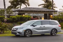 "Soi" Honda Odyssey 2020 phiên đặc biệt kỷ niệm 25 năm