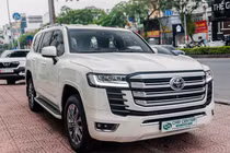 Toyota Land Cruiser bản 5 chỗ độc nhất Việt Nam hơn 7,7 tỷ đồng