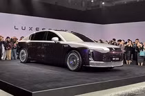 Maextro S800 của Huawei từ 3,25 tỷ đồng, "giống" Maybach S-Class