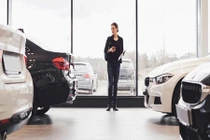 Những lưu ý khi mua xe sang tiền tỷ bạn cần biết 