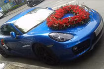 "Soi" dàn siêu xe trăm tỷ hàng độc rước dâu ở Sài Gòn