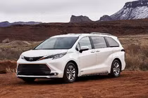 Toyota Sienna 2021 ra mắt với hệ dẫn động 4 bánh mới