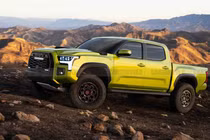 Vén màn Toyota Tacoma 2024, “đối thủ khó nhằn” dành cho Ford Ranger
