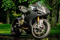 Bản độ siêu môtô Ducati 1199 Panigale S “full carbon” từ Mỹ