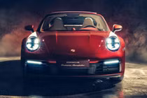 Porsche 911 Targa 4S Heritage Design gần 12 tỷ "cập bến" Hà Nội