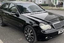 Xe sang Mercedes C 180 cũ chỉ 175 triệu đồng tại Hà Nội 