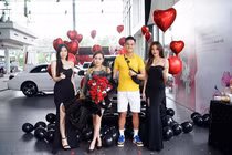 Cầu thủ Hồ Tấn Tài chi hơn 2 tỷ 'tậu" Mercedes-Benz GLC tặng vợ