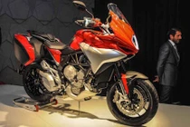Turismo Veloce 800 khởi động dòng Sport-touring cho MV Agusta 