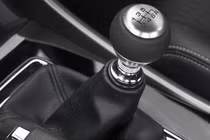 Cướp Porsche 718 Boxster bất thành vì không biết lái xe số sàn