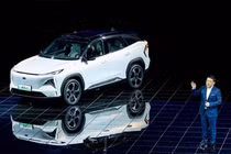 Galaxy L7 - SUV “ăn xăng như ngửi” chỉ 1,3 lít/100km đắt hàng