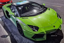 "Soi" Lamborghini Aventador Roadster hơn 20 tỷ xanh cốm ở Sàu Gòn