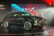 "Soi" siêu SUV Aston Martin DBX mới với màu sơn đặc biệt