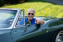 Tại sao ông Joe Biden lại yêu thích chiếc Chevrolet Corvette 1967?