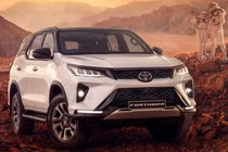 Toyota Fortuner hybrid sắp được mở bán tại Đông Nam Á
