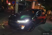 Đại gia Sài thành chi 11 tỷ tậu SUV điện Tesla Model X 