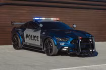 "Robot biến hình" Ford Mustang GT Barricade trong Transformers đang rao bán