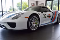 Siêu xe Porsche 918 Spyder cũ "làm giá" tới hơn 51 tỷ