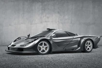 Cận cảnh 1 trong 3 “xế độc” McLaren F1 GT trên Thế giới