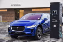 Jaguar bỏ hết xe xăng, chuyển qua làm xe điện từ tháng 6/2024