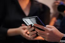Galaxy Fold ra mắt tại Việt Nam, giá 50 triệu đồng