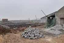 Đừng mang người dân làm trò đùa trước pháp luật