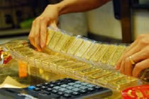 Giá vàng hôm nay 27/1: Thêm nguồn trợ lực, nhấp nhổm tăng giá