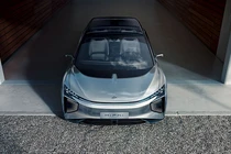 Xe SUV điện quái dị của Trung Quốc đòi đấu Tesla