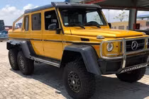 Mercedes-Benz G63 hơn 47 tỷ Việt Nam độ ống xả 340 triệu đồng