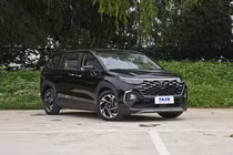 Hyundai Custo 2021 từ 619 triệu đồng, bán ra "sát vách" Việt Nam