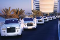 Xem cuộc sống siêu xe đầy “sang chảnh” của dân Dubai