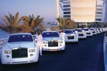 Xem cuộc sống siêu xe đầy “sang chảnh” của dân Dubai