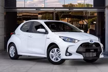 Chi tiết Toyota Yaris ECOVan 2021 giá rẻ từ 597 triệu đồng