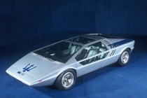 Siêu xe hình tam giác “có một không hai” giá hơn 10 tỷ