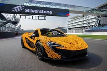 McLaren P1 Lego giá 17,5 triệu đồng, chạy được cả trên đường đua