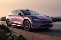 Cận cảnh Luxeed R7 2024 từ 976 triệu đồng của Huawei và Chery