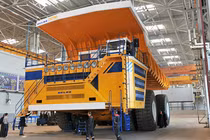 Mục sở thị nhà máy sản xuất ôtô "khủng" nhất thế giới