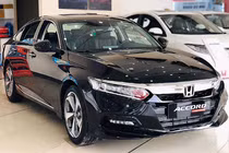 Honda Accord giảm 150 triệu đồng tại đại lý, "xả hàng tồn"