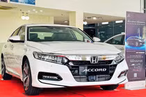 Honda Accord lại giảm 220 triệu đồng, khó đuổi kịp Toyota Camry